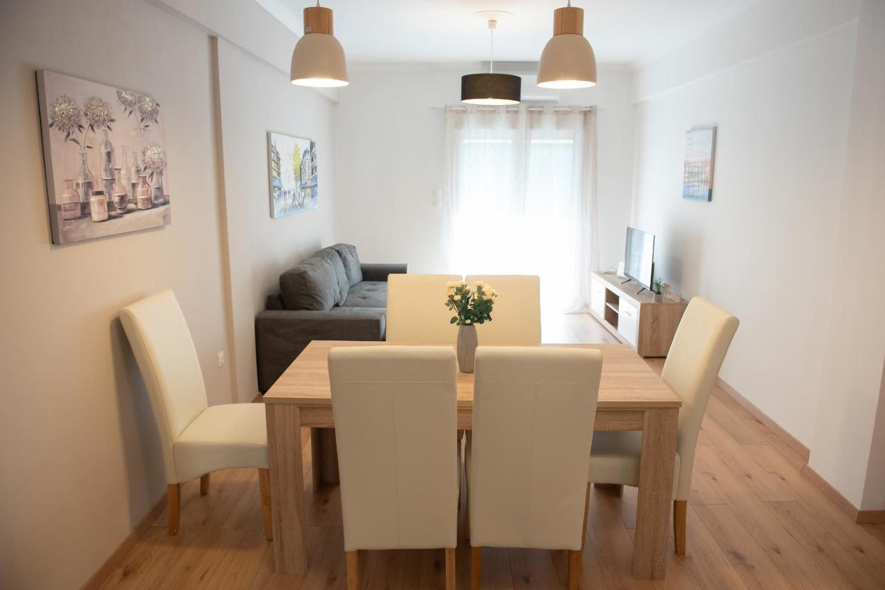 Newly Renovated Flat 500M From Subway Station Appartement Athene Buitenkant foto